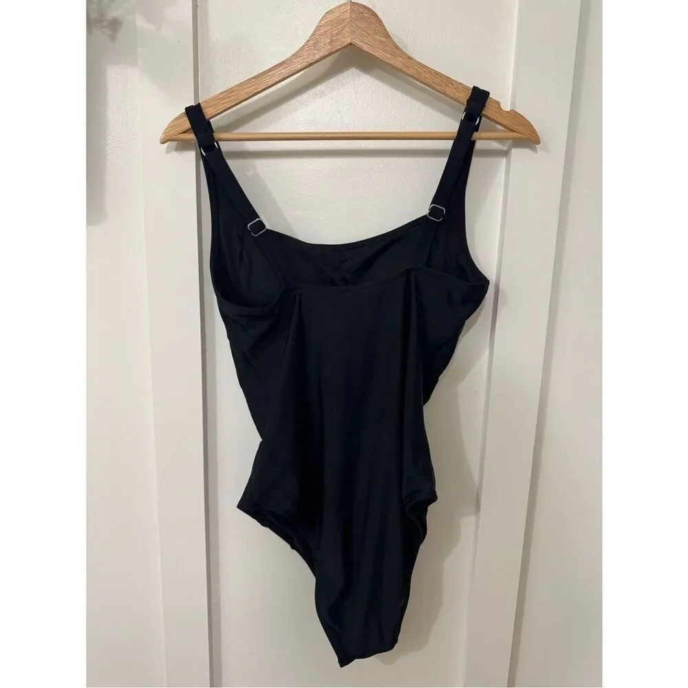 Cupshe Black One-Piece Swimsuit with Square Neck